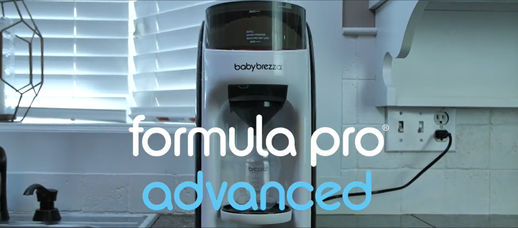 Baby Brezza New and Improved Formula Pro Advanced Formula